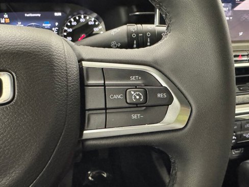 Used 2024 Jeep Compass Latitude image 24