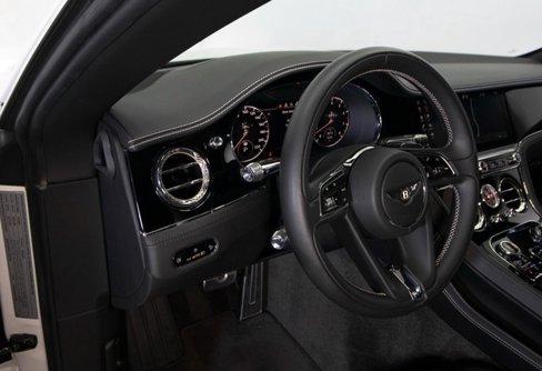 Used 2020 Bentley Continental GT V8 image 22