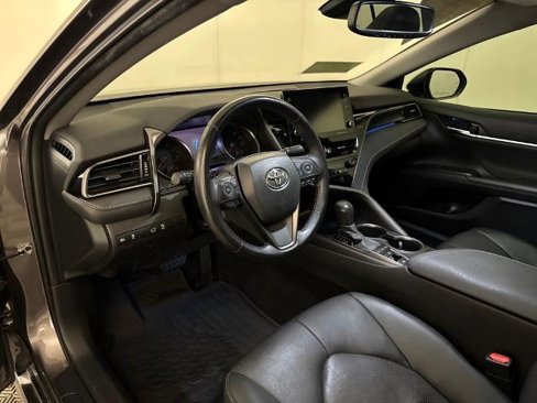 Used 2021 Toyota Camry XSE image 5