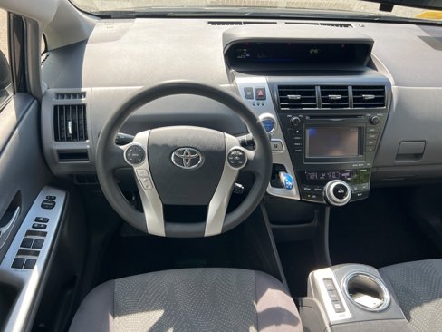 Used 2013 Toyota Prius V image 21