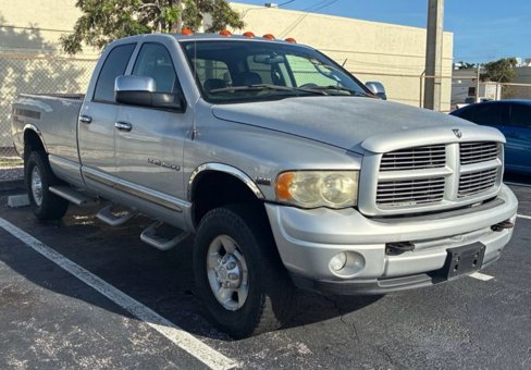 Used 2004 Dodge Ram 2500 Truck SLT w/ Sport Appearance Group image 2