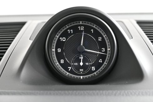 Certified 2025 Porsche Macan image 18