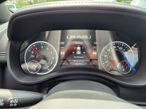 Used 2024 RAM 1500 Laramie image 21