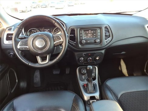 Used 2017 Jeep Compass Latitude image 16