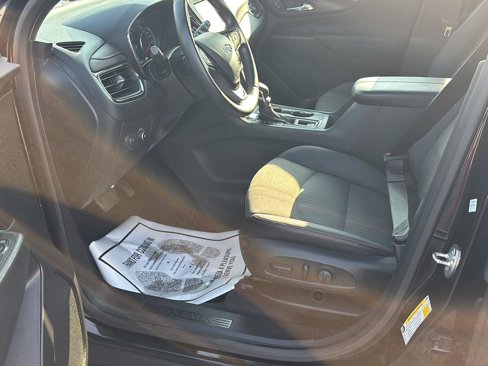 Used 2023 Chevrolet Equinox RS image 16