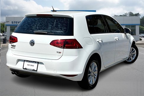 Used 2017 Volkswagen Golf S image 6