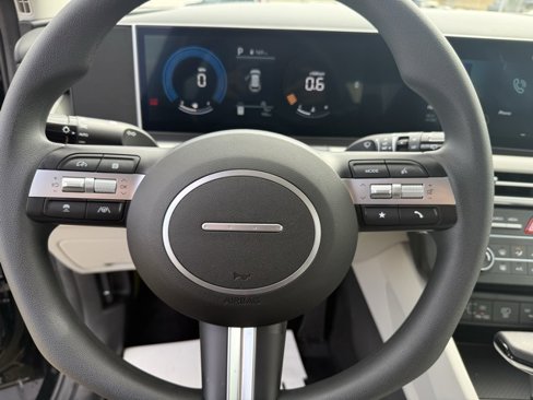 Used 2025 Hyundai Tucson SE image 13