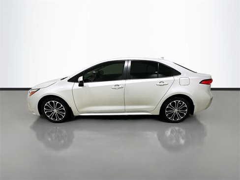 Used 2023 Toyota Corolla LE image 4