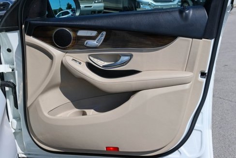 Used 2019 Mercedes-Benz GLC 300 w/ Premium Package image 15