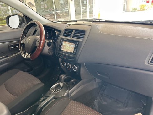 Used 2017 Mitsubishi Outlander Sport SE image 19