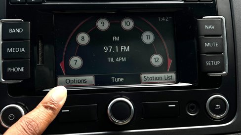 Used 2013 Volkswagen Tiguan SEL image 30