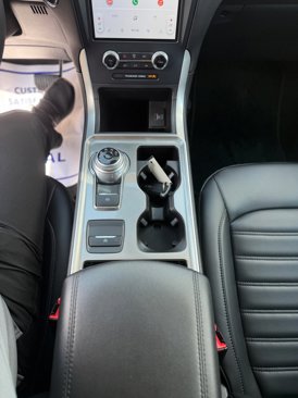 Used 2023 Ford Edge SEL image 17