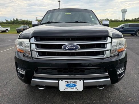 Used 2017 Ford Expedition Max Platinum image 2