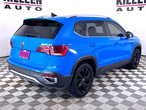 Used 2022 Volkswagen Taos SEL w/ Panoramic Sunroof Package image 7