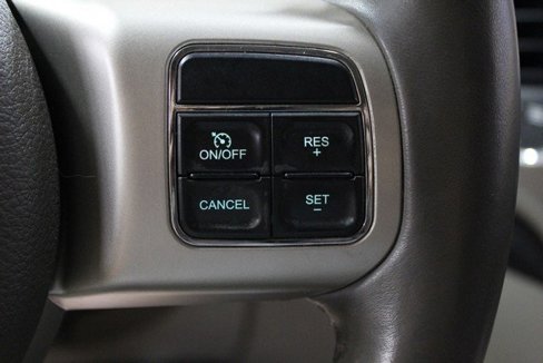 Used 2011 Jeep Grand Cherokee Laredo image 24