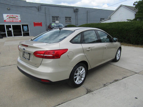 Used 2017 Ford Focus SE image 5