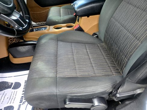 Used 2012 Jeep Wrangler Unlimited Rubicon w/ Connectivity Group image 45