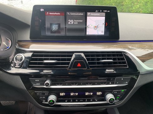 Used 2018 BMW 530i xDrive image 17