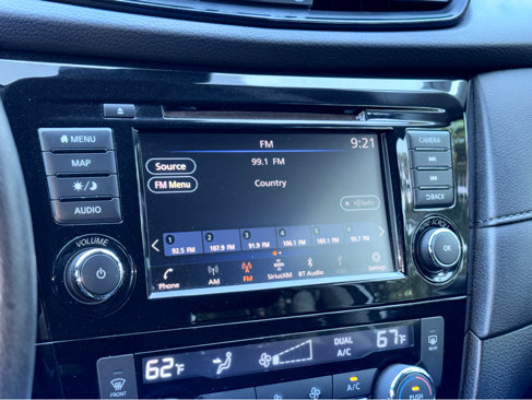 Used 2019 Nissan Rogue SV w/ Premium Package image 10