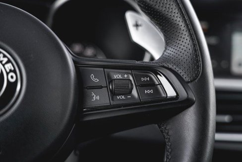Used 2022 Alfa Romeo Stelvio Veloce image 24