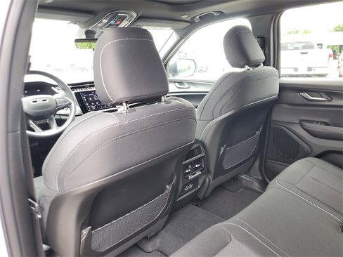 New 2025 Jeep Grand Cherokee Laredo X image 10