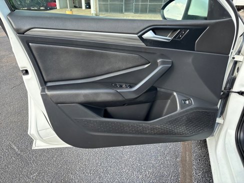 Used 2019 Volkswagen Jetta SEL w/ Cold Weather Package image 10