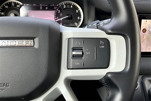 Used 2023 Land Rover Defender 110 image 24