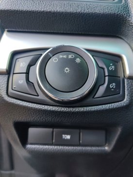 Used 2016 Ford Explorer XLT image 30