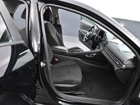 Used 2021 Hyundai Elantra SEL image 25