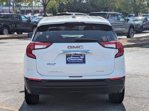 Used 2024 GMC Terrain SLE image 5
