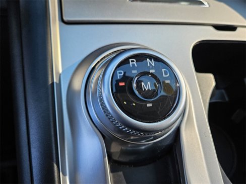 Used 2020 Ford Explorer XLT image 33