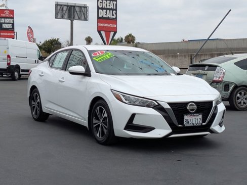 Used 2021 Nissan Sentra SV image 3