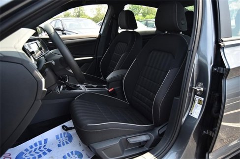 Certified 2024 Volkswagen Jetta Sport image 19