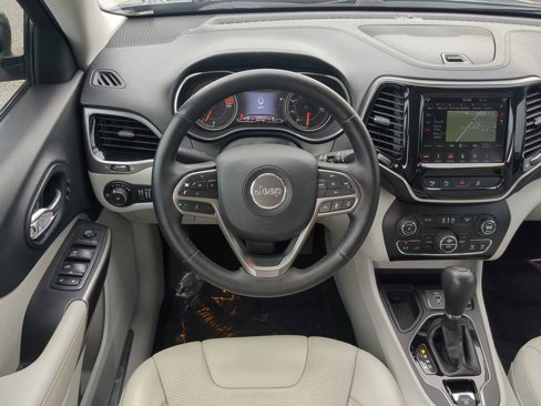 Used 2019 Jeep Cherokee Limited w/ Luxury Group image 15