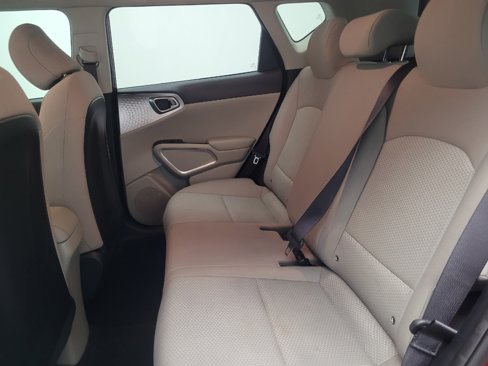 Used 2020 Kia Soul LX image 18