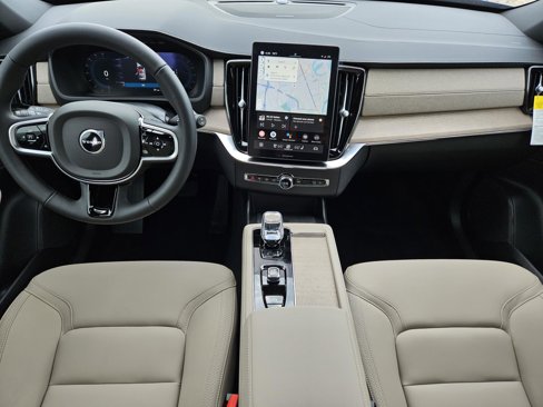 New 2025 Volvo XC90 B5 Plus w/ Protection Package Premier image 36