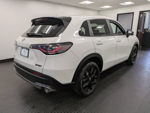 Used 2023 Honda HR-V Sport image 4