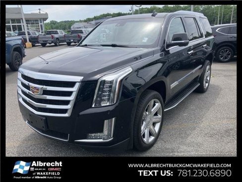 Used 2018 Cadillac Escalade Luxury image 3