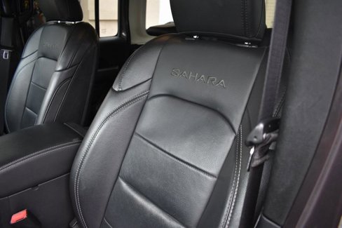 Used 2019 Jeep Wrangler Unlimited Sahara image 11