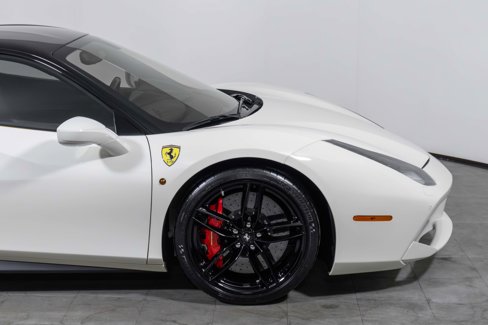 Used 2016 Ferrari 488 GTB image 12