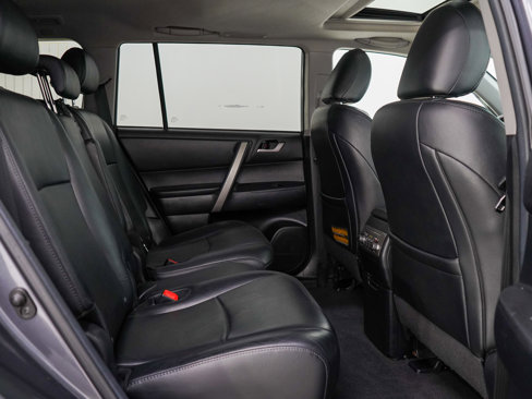Used 2012 Toyota Highlander SE image 11