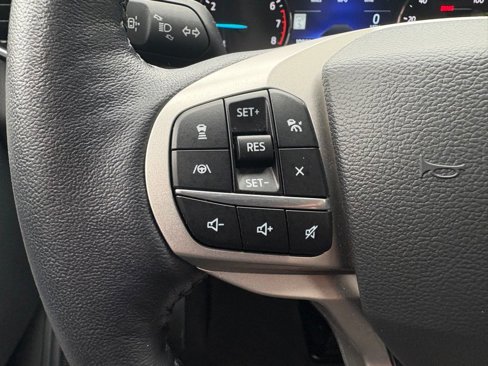 Used 2022 Ford Explorer Limited w/ Limited Technology Package image 18