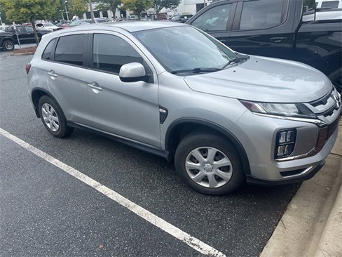 Used 2021 Mitsubishi Outlander Sport LE image 5