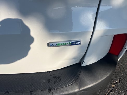 Certified 2020 Ford Escape Titanium w/ Titanium Premium Package 2.0 image 7