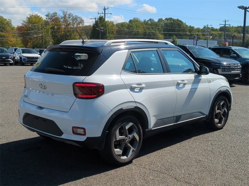 Certified 2024 Hyundai Venue Limited image 3