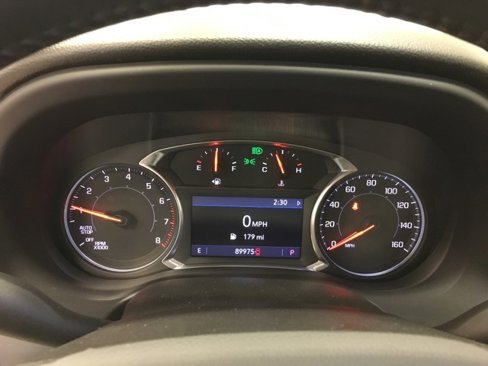 Used 2021 GMC Acadia SLT w/ Premium Package image 26