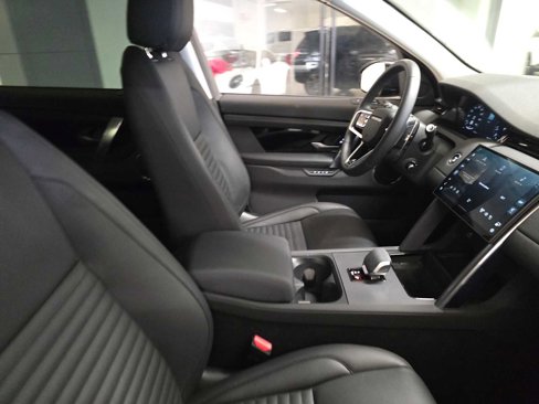 Certified 2025 Land Rover Discovery Sport S image 10