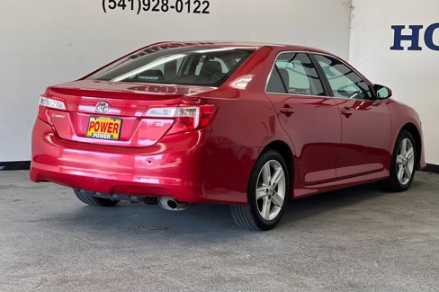 Used 2012 Toyota Camry SE image 3