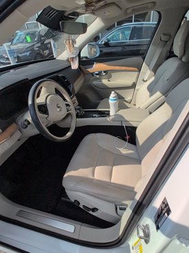 Used 2022 Volvo XC90 T6 Momentum w/ Advanced Package image 4