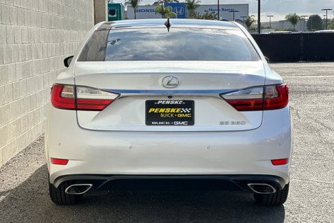 Used 2018 Lexus ES 350 w/ Navigation System Package image 5